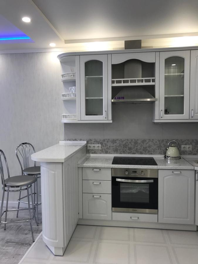 Luxe Apartment On Drahomanova Kiew Exterior foto